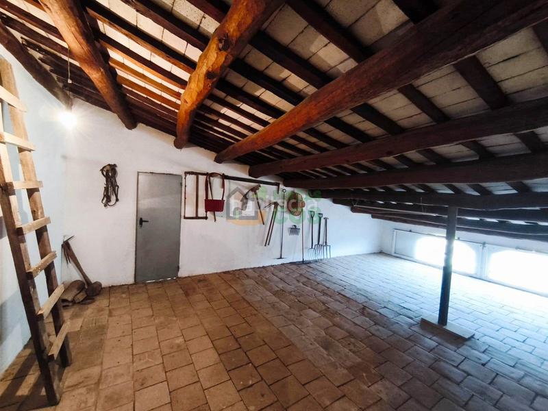 Foto 1501b7e8-1a2a-44f8-b02a-928b8ec82f95. Casa amb xemeneia aparcament a Rellinars