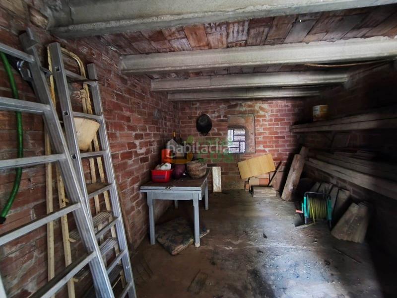 Foto 16e8649d-29b9-4fc6-9378-1d910174929c. Casa amb xemeneia aparcament a Rellinars