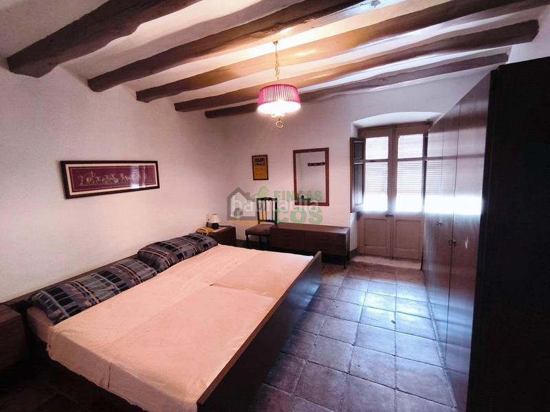 Foto ab13c5a8-aa8d-49eb-a90f-73d8ef1f3670. Casa amb xemeneia aparcament a Rellinars