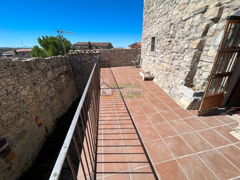 Foto 8ef923b1-19ec-49e4-b7a6-de8be24d61c2. Casa amb calefacció a Savallà del Comtat