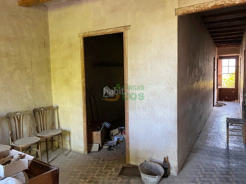 Foto 5485c9f5-e9a9-4837-ae57-fc3ccc34dd11. Casa amb xemeneia aparcament a Vila-sana