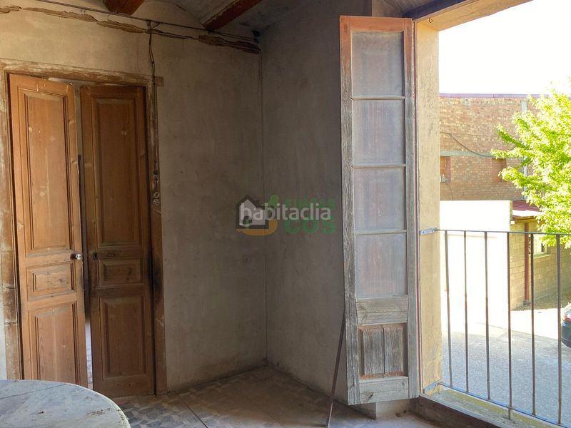Foto 998de2b7-8aa1-4472-bd80-940e8bbccef1. Casa amb xemeneia aparcament a Vila-sana