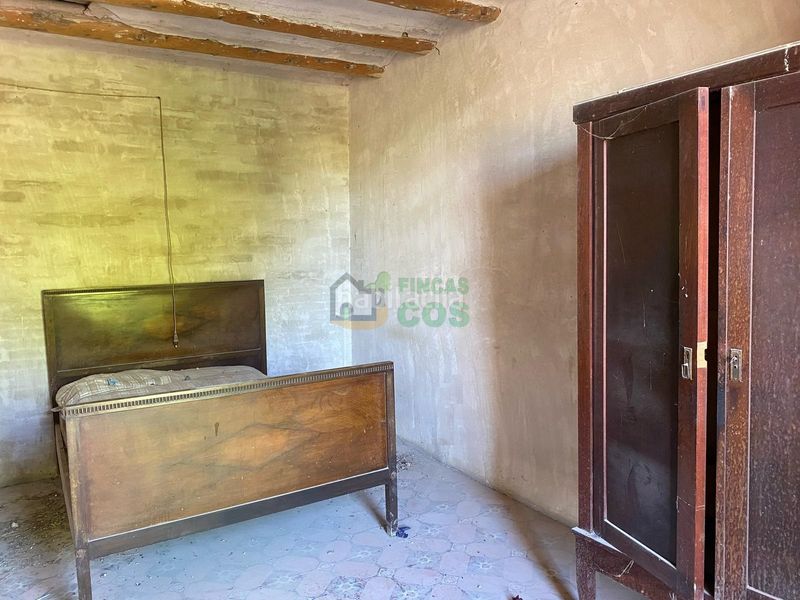 Foto ca6488d6-c8ea-4275-8117-7b9ad3f7e662. Casa amb xemeneia aparcament a Vila-sana