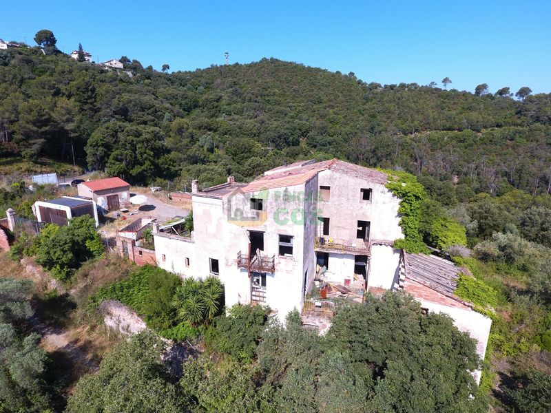 Foto 339360d5-6186-426e-959d-ec811c1b2e23. Casa amb xemeneia a Golf-Can Trabal Sant Cugat del Vallès