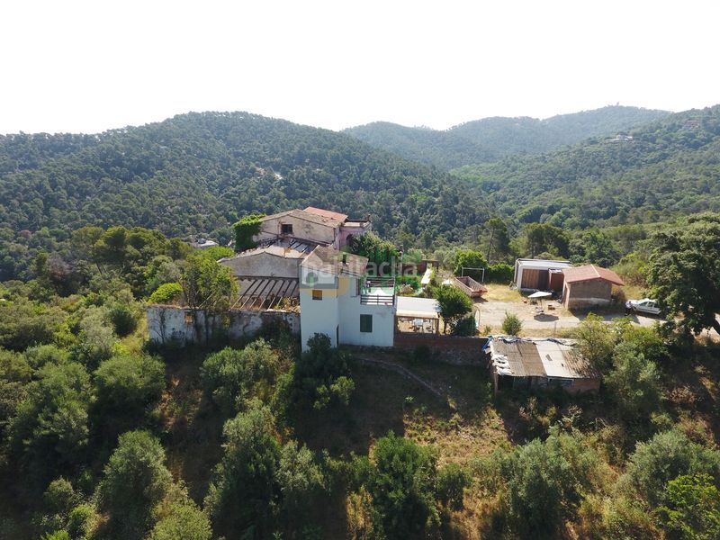 Foto 8a634603-22b8-4e77-8c67-50bd797a22f4. Casa amb xemeneia a Golf-Can Trabal Sant Cugat del Vallès