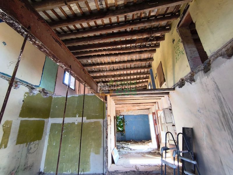 Foto c4cdda7a-7c97-40f2-8d3e-3aa405e51f4e. Casa amb xemeneia a Golf-Can Trabal Sant Cugat del Vallès
