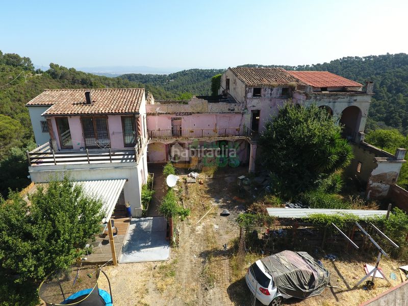 Foto dedf630a-6d7f-40dd-b545-ef250d8adc04. Casa amb xemeneia a Golf-Can Trabal Sant Cugat del Vallès