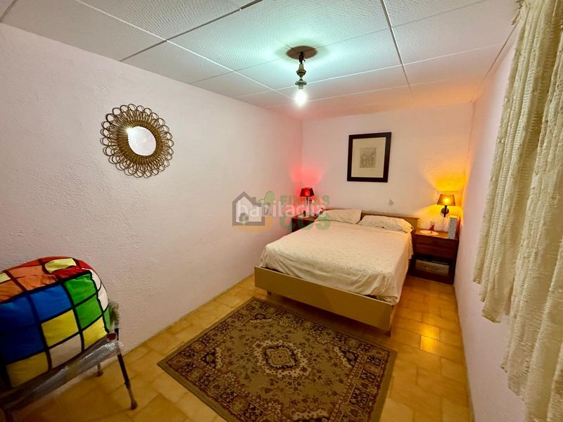 Foto 01a7b735-9c0f-41b4-a1c7-7b1a586d52ad. Casa amb xemeneia aparcament a Font-rubí