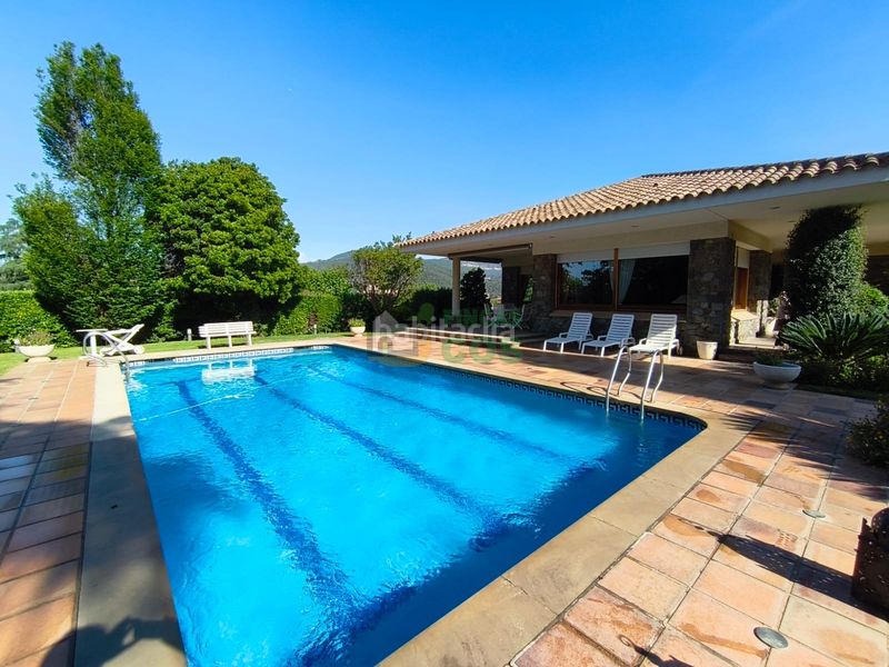 Foto d231f36f-b756-4784-b550-ca0a88033892. Casa amb xemeneia aparcament piscina a Nord Oest - Can Noguera Garriga (La)