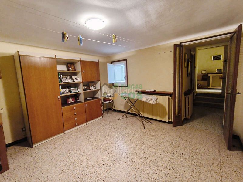 Foto 416776c2-a2b2-4424-b769-67cefbc67f00. Casa amb xemeneia calefacció aparcament a Castellgalí