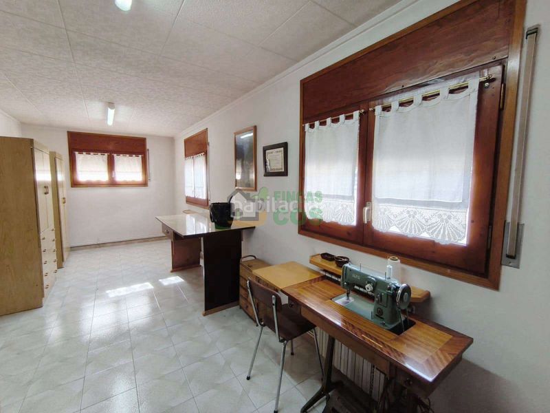 Foto e8c5553b-13a3-403e-831e-1bb60398b34d. Casa amb xemeneia calefacció aparcament a Castellgalí