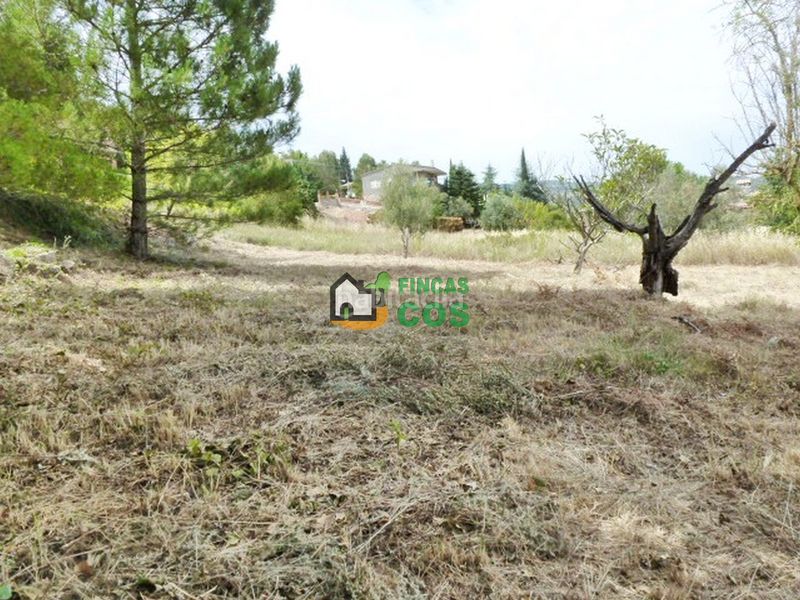 Foto f452e22a-3836-4628-b5ab-e3535d5a13f2. Terreno residencial terreno en venta de 1.400 m2, edificable para 2 casas en Pontons