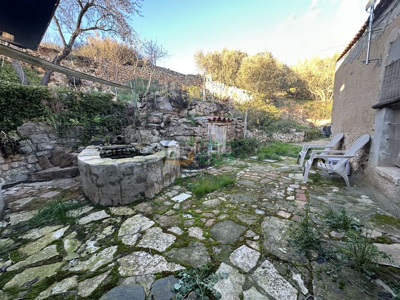 Foto 105eff05-3bb2-4516-8b53-e3b65b282928. Casa amb xemeneia a Artesa de Segre