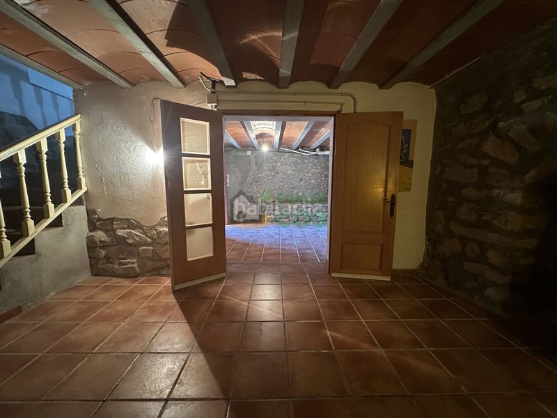 Foto 1dcfd947-9295-42e8-863a-f62659f0ed06. Casa amb xemeneia a Artesa de Segre