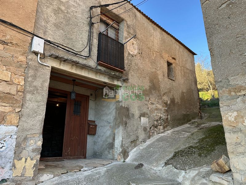 Foto 1fe81e26-26ce-4255-925f-26ff63f16ab5. Casa amb xemeneia a Artesa de Segre