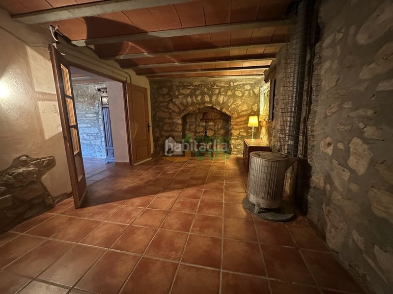 Foto 57d61c09-faac-4f2f-bf83-27808b3272f2. Casa amb xemeneia a Artesa de Segre