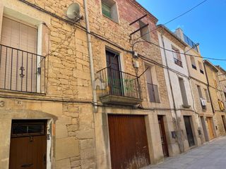 Haus  Carrer major. Casa de pueblo en venta con patio, tejado nuevo en un lugar bien