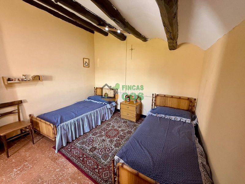 Foto ccdd16ee-0570-43f9-82fb-954ff8c4c0c0. Casa amb xemeneia aparcament a Font-rubí
