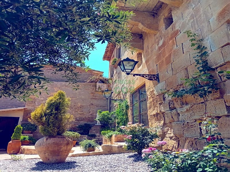 Foto 90c379b4-171d-4c27-988e-934c6b5e5e23. Casa amb xemeneia piscina a Cervera