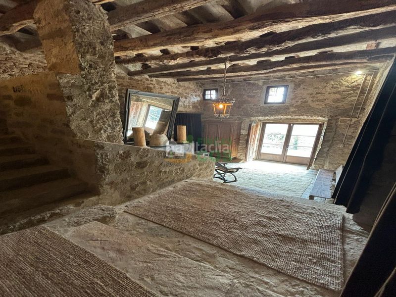 Foto e64c8aac-a2b3-41fd-a6d8-577c5628e21d. Casa amb xemeneia piscina a Cervera