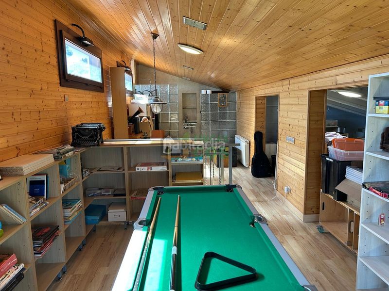 Foto 414eac77-1c72-4100-b8b6-7b1e4ee38893. Casa amb xemeneia aparcament piscina a Pontons