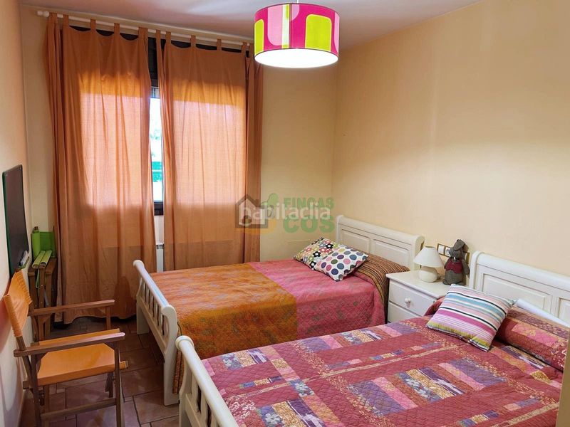 Foto c7b32669-ec8a-42a8-83ec-0559f9846d83. Casa amb xemeneia aparcament piscina a Pontons