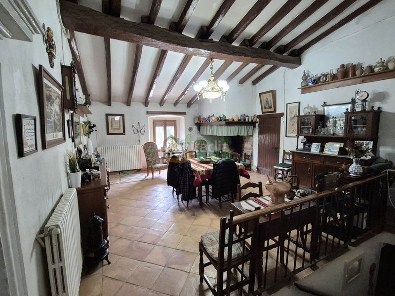 Foto 6923dbc1-6442-47be-84aa-4d7b61c18648. Casa amb xemeneia calefacció aparcament a Corbera de Llobregat