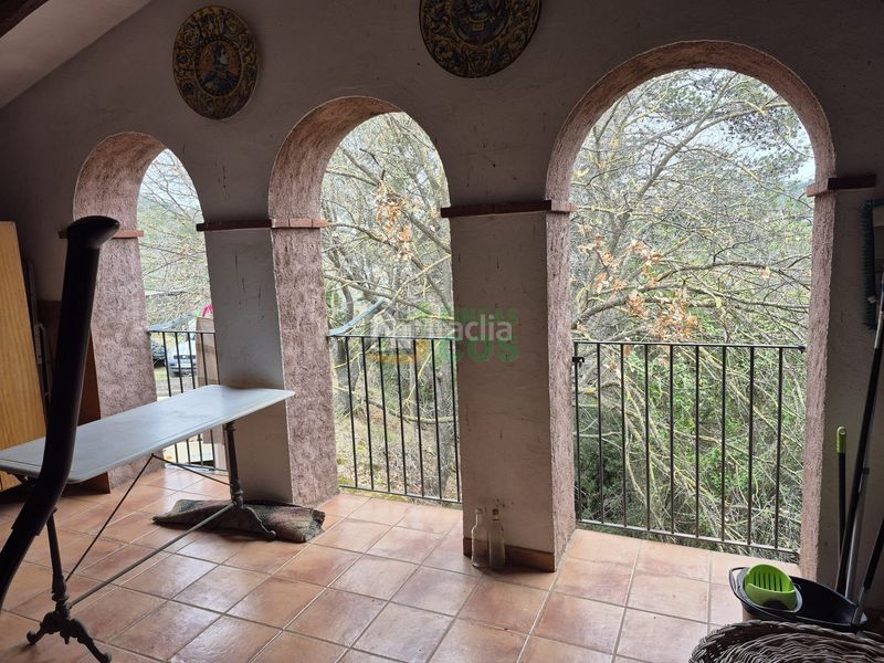 Foto cbc6855e-ad54-4d63-b8a0-0c6e2451e2c6. Casa amb xemeneia calefacció aparcament a Corbera de Llobregat