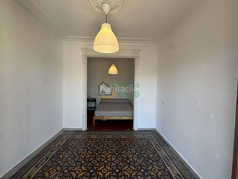 Foto a9d9e795-a437-4f95-b49a-8f315ec4beb9. Piso en Raval Barcelona