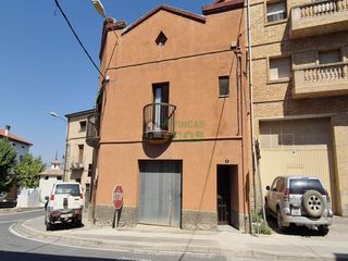 Casa  Carrer la posa. Casa de pueblo en venta en perfecto estado en una población con