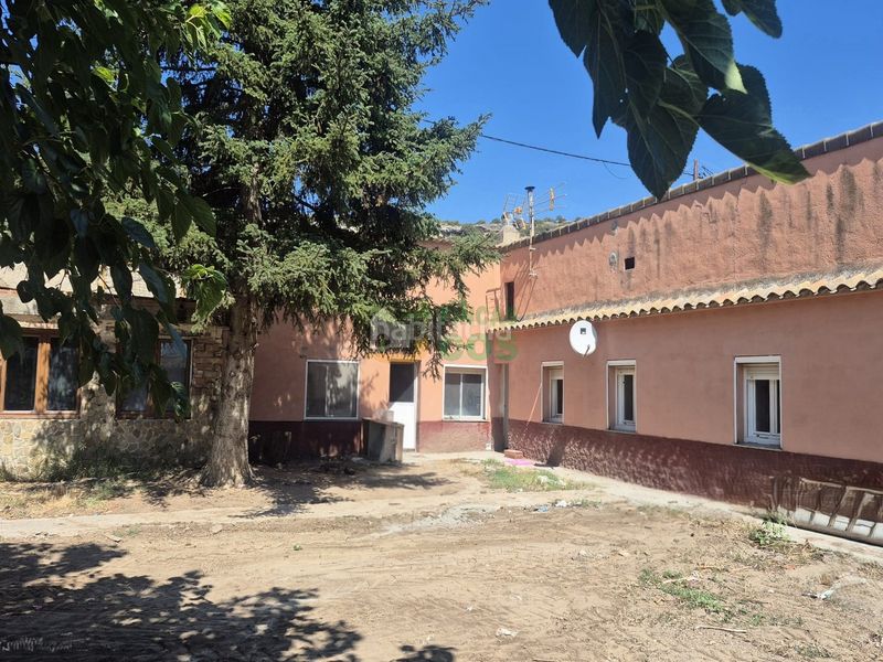 Foto 1904ac2c-c08b-4008-a9be-ab3e36b15428. Casa amb xemeneia calefacció aparcament a Isona i Conca Dellà