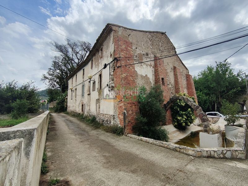 Foto 00c249ef-08d0-4da7-ba85-907aedec20f6. Casa amb xemeneia a Alcover