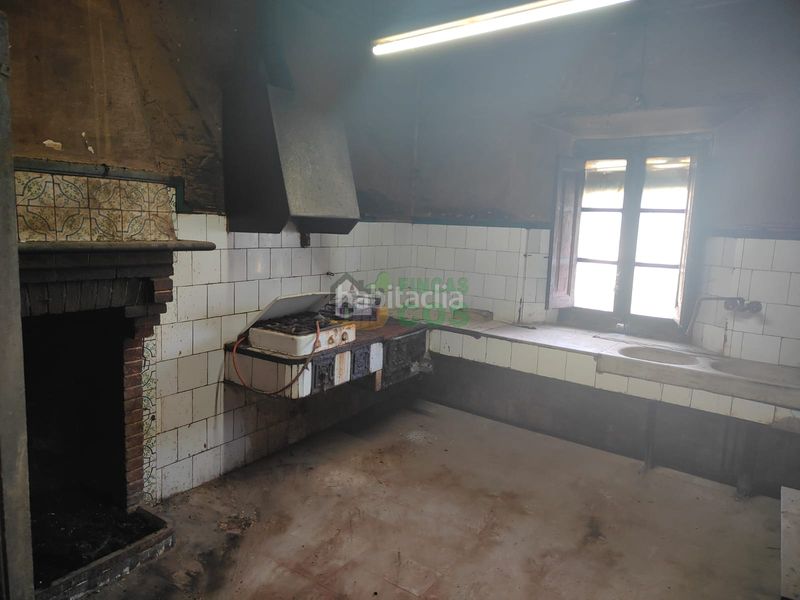 Foto 1cb3e97b-9a5c-4308-a699-4cf91d26b6d1. Casa amb xemeneia a Alcover