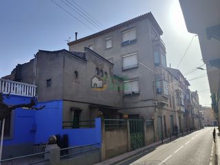 Casa a Benissanet. Espectacular gran casa de 480 m2 en venta, con gran jardín de 55