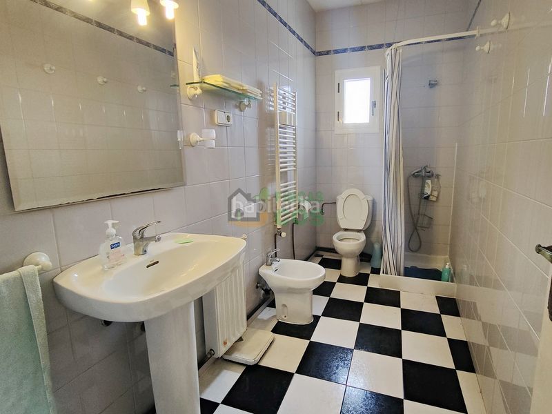 Foto a5ced8c1-650a-4aed-b9f1-30208b7fbbf8. Casa amb xemeneia a Benissanet