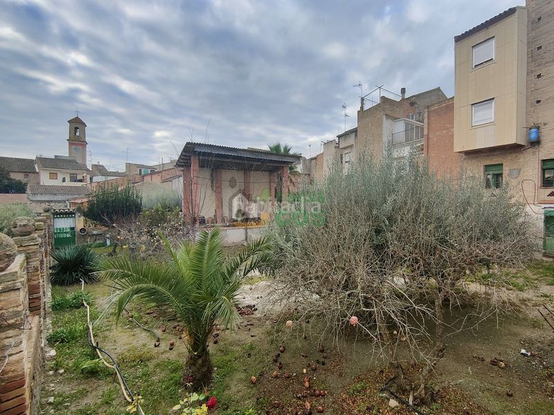 Foto b2d6c775-e009-4487-a469-cc164951c19b. Casa amb xemeneia a Benissanet