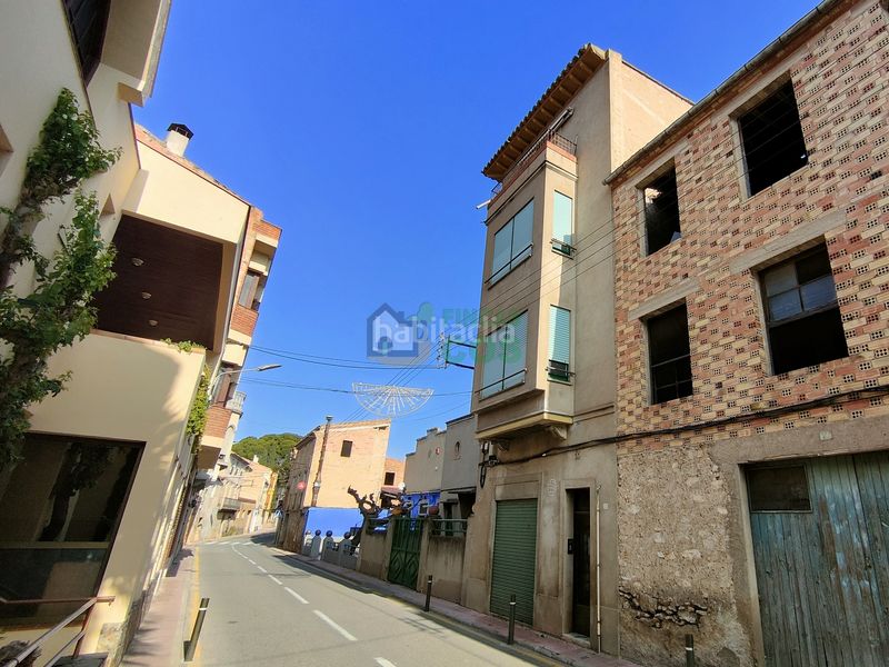 Foto f275101a-38d1-446a-8b6a-76d64062f8cc. Casa amb xemeneia a Benissanet