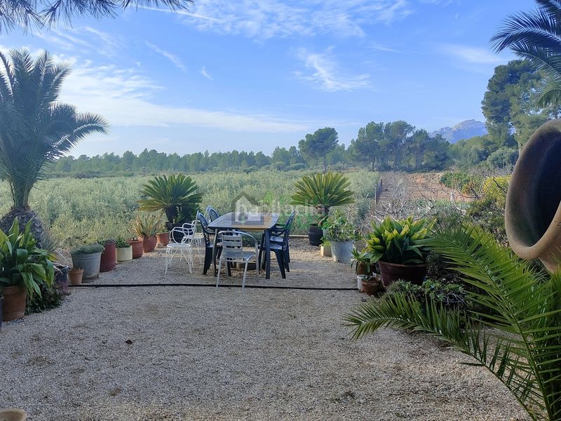 Foto a2c36130-1fae-4502-8315-5b79b768fe99. Casa amb xemeneia aparcament piscina a Poble Mont-roig del Camp