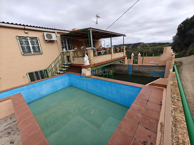 Foto 30f07486-a855-4964-b6f5-5f324145e938. Casa con riscaldamento parcheggio piscina in Riba-roja d´Ebre
