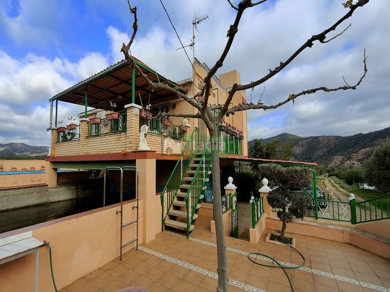Foto bebcb961-c504-4cd5-b105-751f1094560e. Casa con riscaldamento parcheggio piscina in Riba-roja d´Ebre