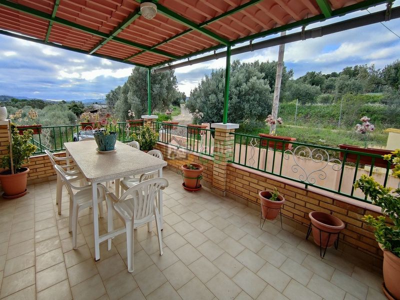 Foto f6ec4d73-a40e-42dc-8db6-d6d69cc3ad33. Casa con riscaldamento parcheggio piscina in Riba-roja d´Ebre