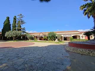Casa a Riudoms. Espectacular complejo para eventos, celebraciones de todo tipo,