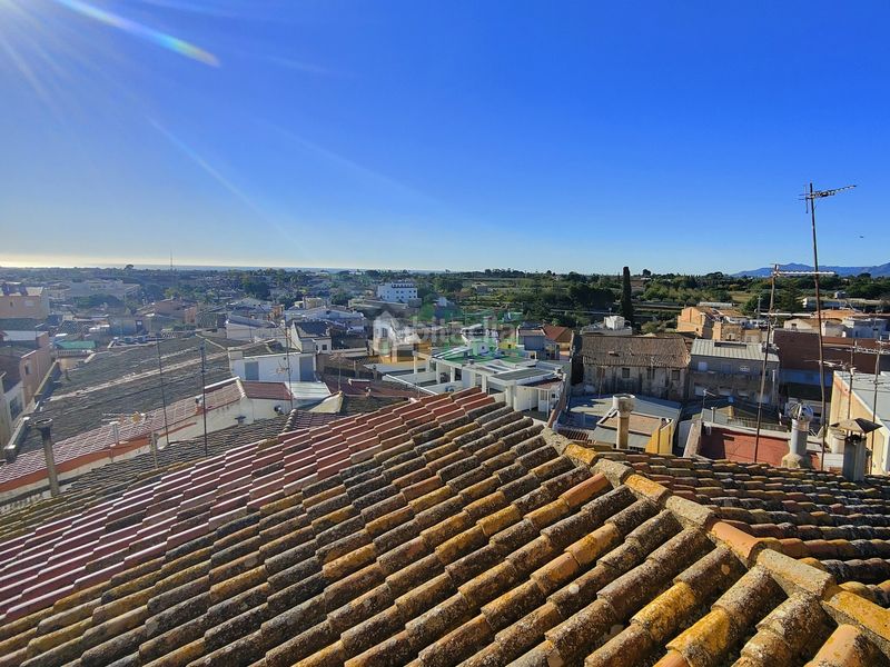 Foto b6600e59-2647-4372-8f56-3cedc729dd85. Casa amb xemeneia aparcament a Riudoms