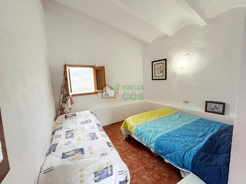 Foto 6cf22e6d-bc5f-4fb5-a427-223338719dfa. Casa con camino in Querol