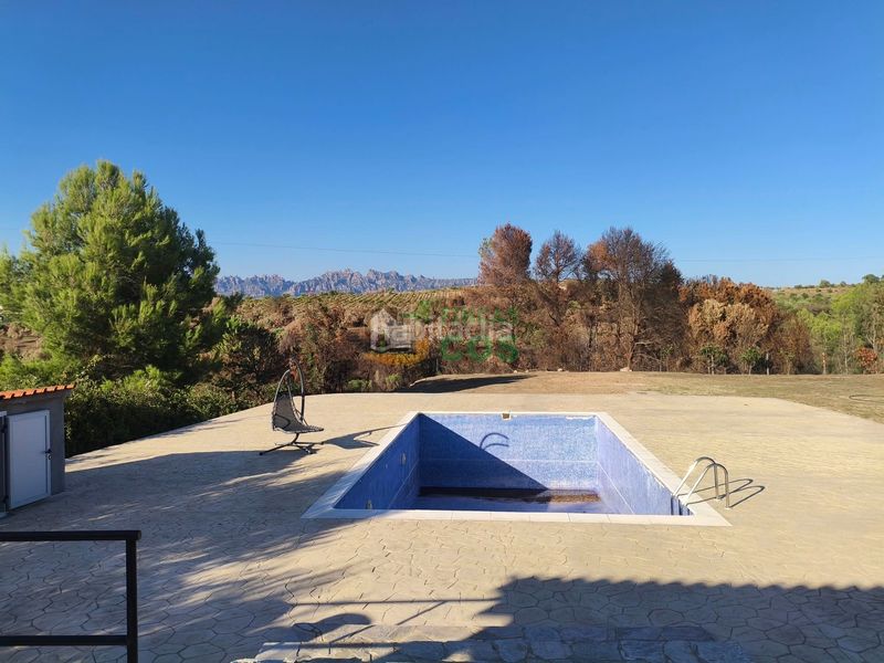 Foto b5df7987-c2ea-46c9-99b3-f278fb76f4ad. Haus mit pool in Piera