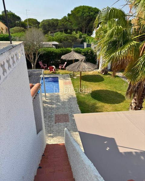 Foto 176d59ea-ef45-457d-a937-b95bd24f6e86. Casa amb xemeneia calefacció aparcament piscina a Castelló d´Empúries