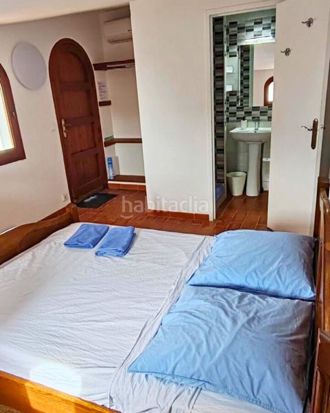 Foto 7b0f4c60-efa4-4d13-b7e6-72b71470a287. Casa amb xemeneia calefacció aparcament piscina a Castelló d´Empúries