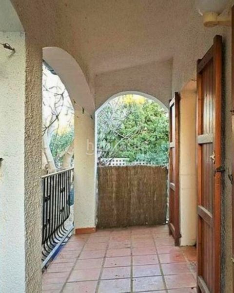 Foto d92bc52a-6253-4dcd-92d2-5c95c6c21c37. Casa amb xemeneia calefacció aparcament piscina a Castelló d´Empúries