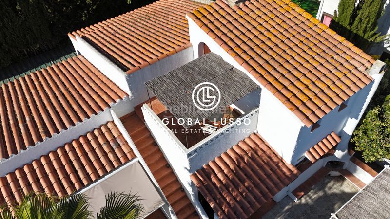 Foto 58f0b27e-f0f0-4cd0-ba01-3a956f7dd0f4. Casa amb xemeneia calefacció aparcament piscina a Castelló d´Empúries