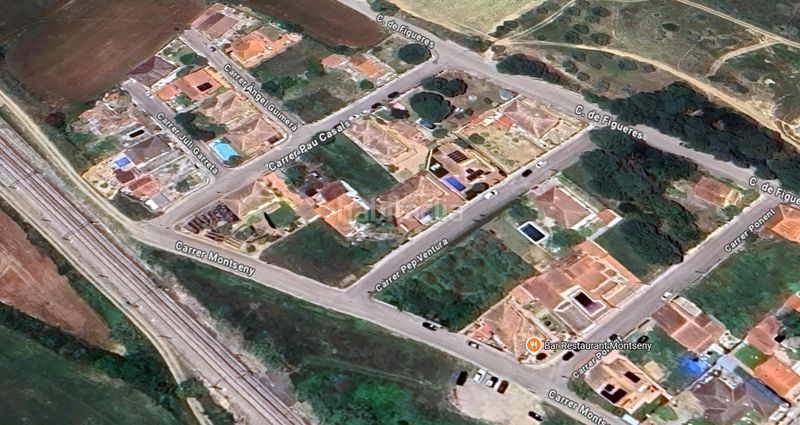 Foto 038d208c-d853-422d-89b6-4d618636a66f. Residential plot in carrer montseny 30 in Sant Miquel de Fluvià